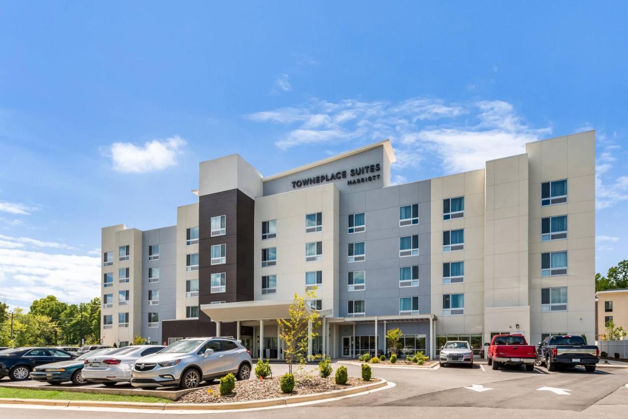 Towneplace Suites By Marriott Greensboro Coliseum Area Exterior photo
